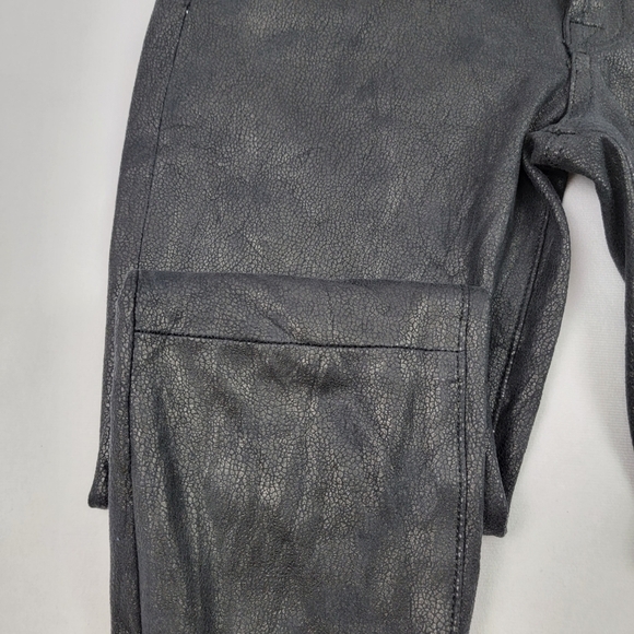 Seven for all Mankind pebbled/ reptile print  faux leather 5 pocket skinny pant - Picture 3 of 7
